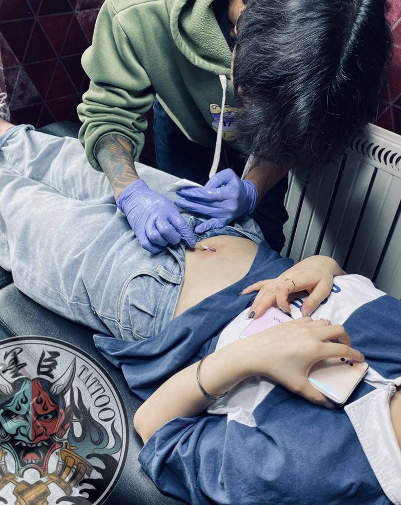 穿刺纹身图片_腹部穿刺纹身图案