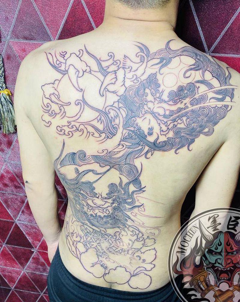 唐狮纹身图片_背部肩部新传统老传统唐狮狮子传统纹身图案