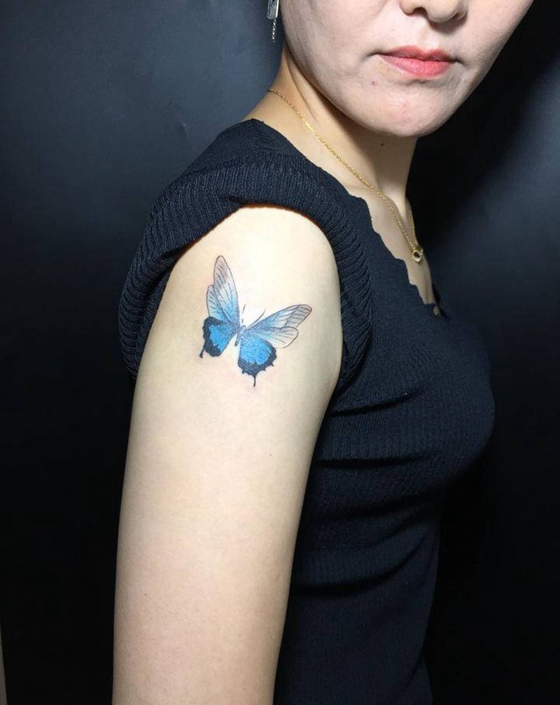 蝶纹身图片_肩部纹身图案