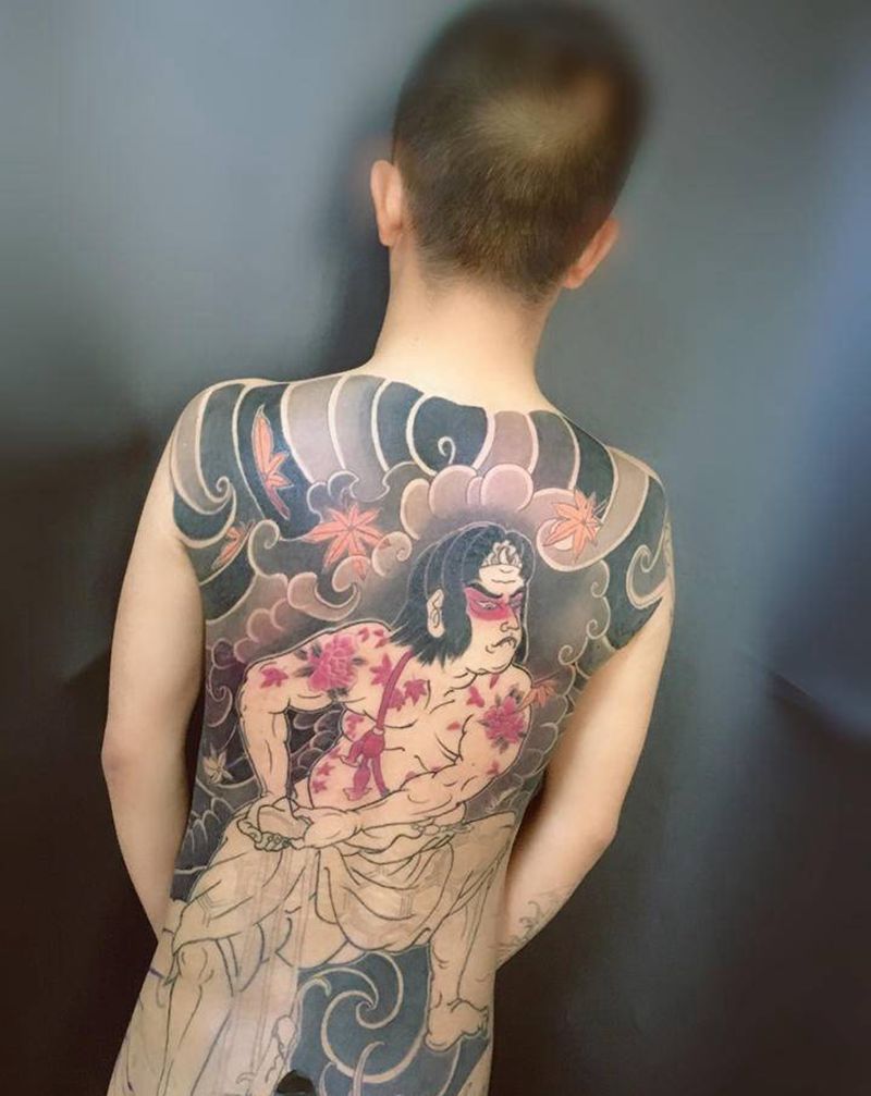 传统满背纹身图片_背部老传统纹身图案