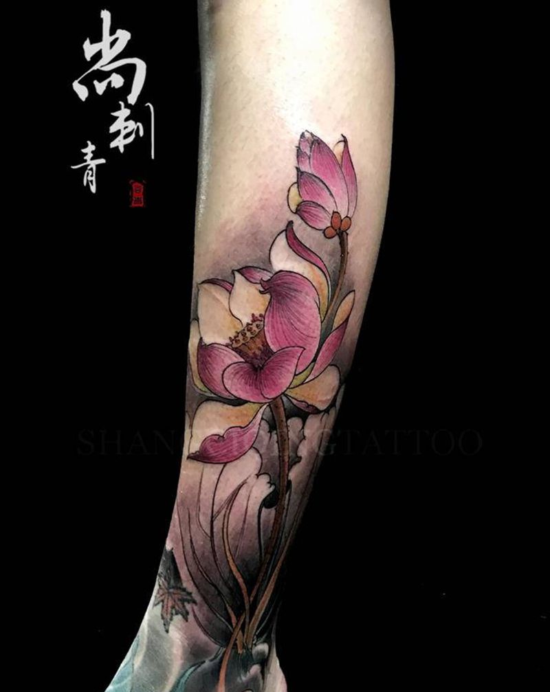 荷纹身图片_腿部新传统老传统纹身图案