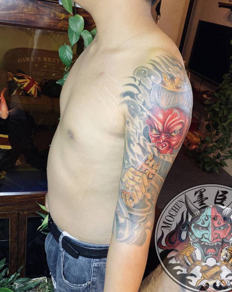 斗战胜佛纹身图片_肩部手臂新传统老传统猴子重彩孙悟空纹身图案