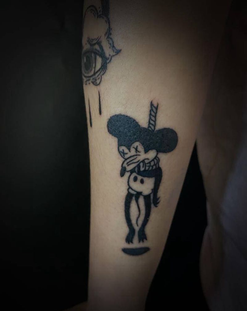 米奇纹身图片_手臂纹身图案