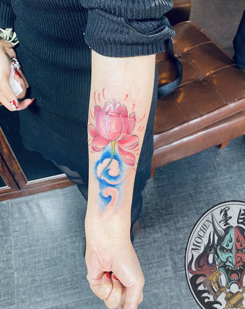 荷花纹身图片_手臂水彩水墨荷花纹身图案