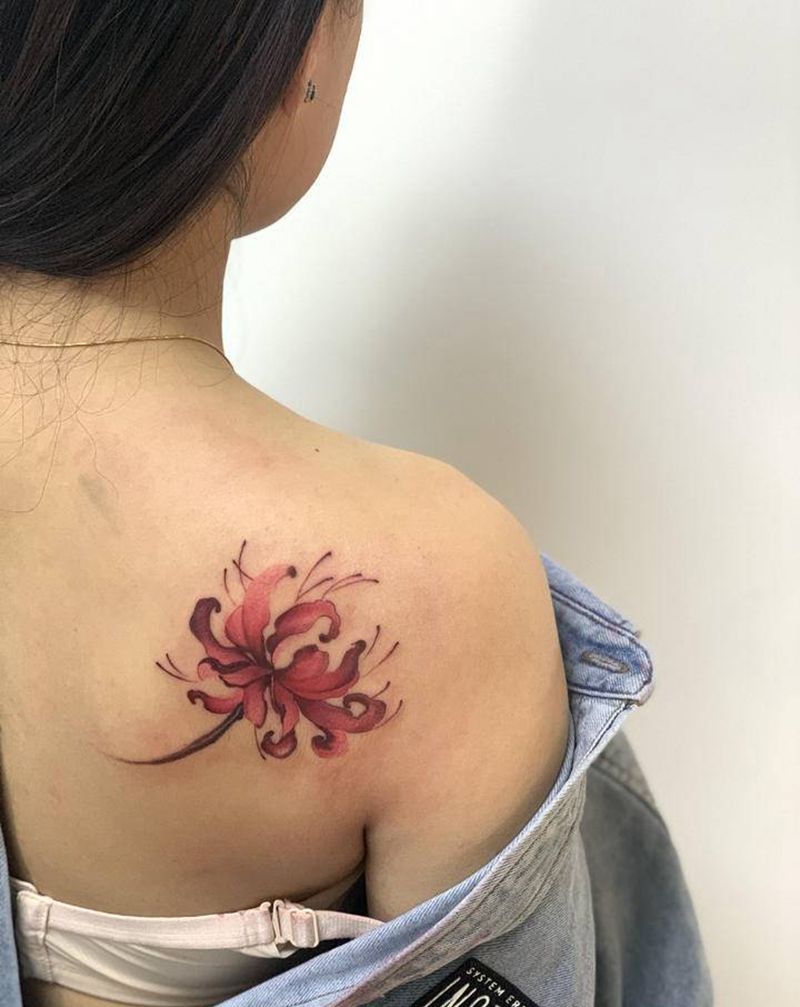 彼岸花纹身图片_背部水墨纹身图案