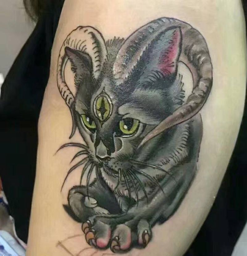 猫纹身图片_肩部纹身图案