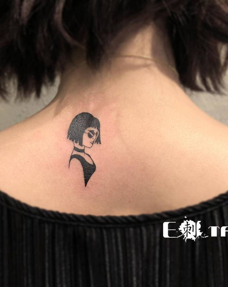 黑灰小图纹身图片_颈部新传统纹身图案