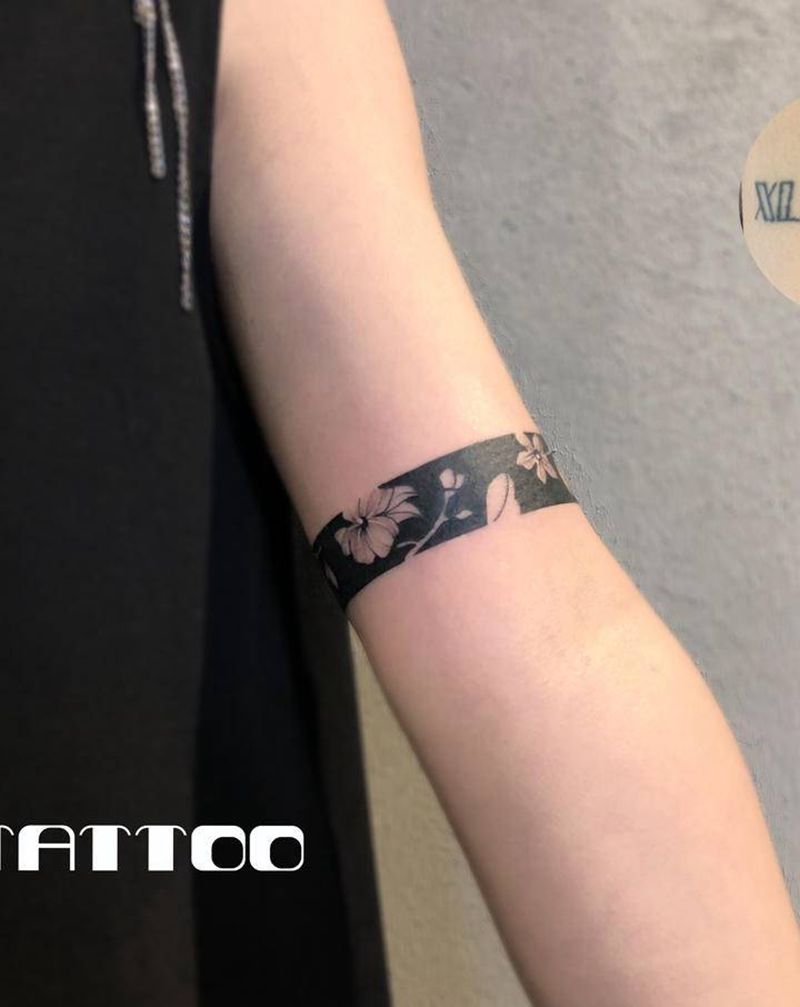 臂环、遮盖作品纹身图片_手臂新传统纹身图案