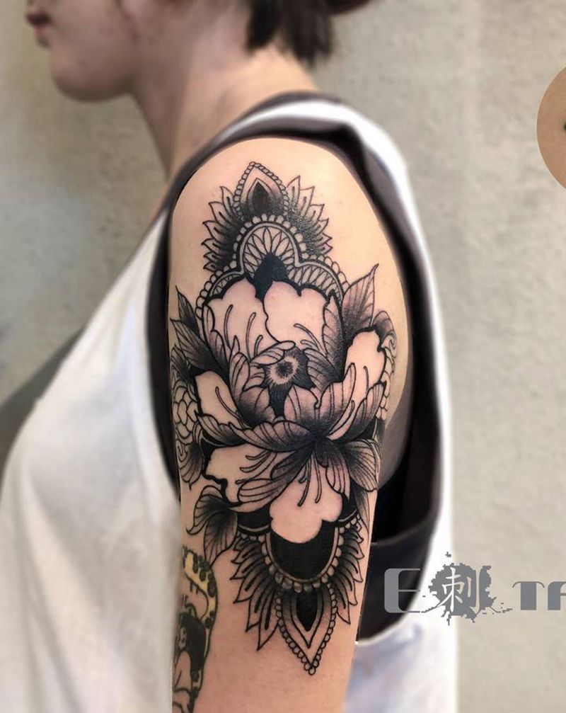 牡丹花纹身图片_手臂新传统纹身图案