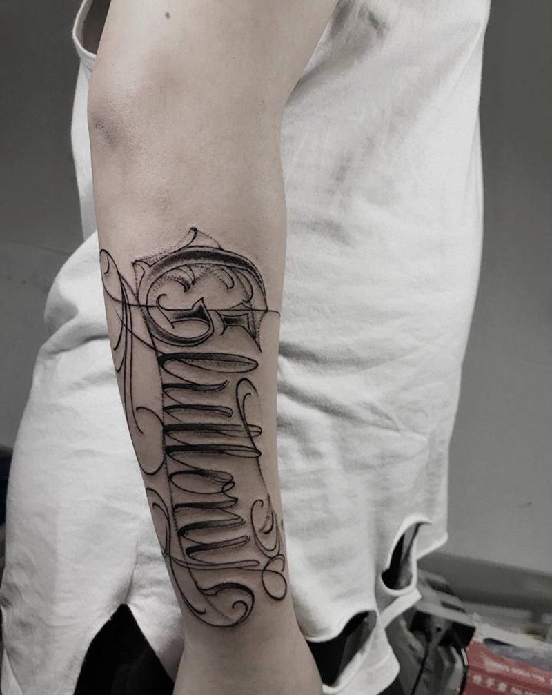 哥特英文花体纹身图片_手臂欧美写实水墨纹身图案