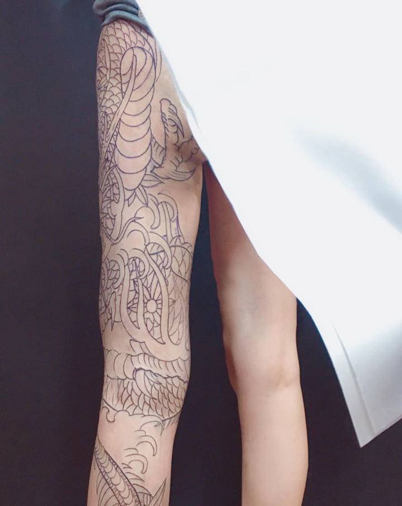 盘龙腿纹身图片_腿部老传统纹身图案