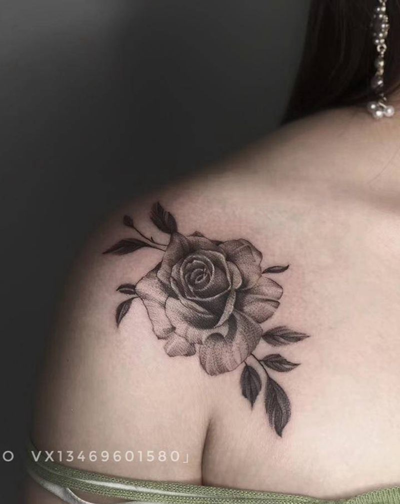 素花纹身图片_肩部腿部点刺纹身图案