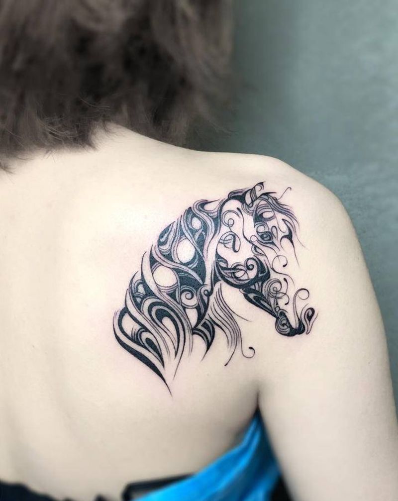 马纹身图片_背部图腾纹身图案