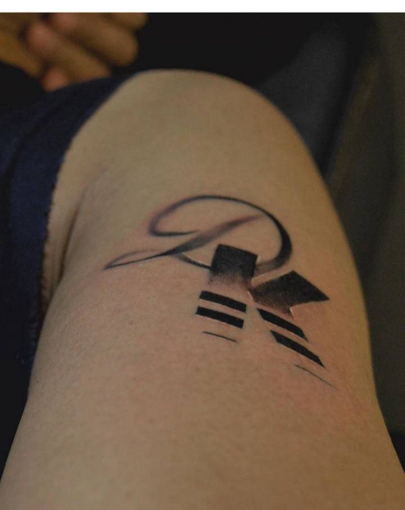 孩子名字纹身图片_手臂花体字纹身图案