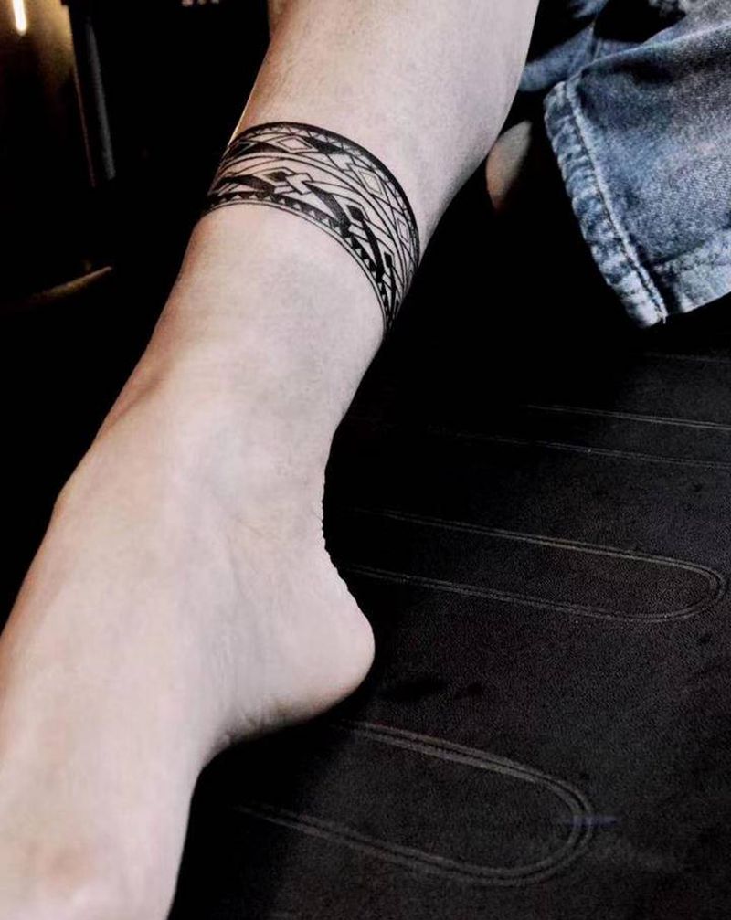 图腾纹身图片_脚部图腾纹身图案