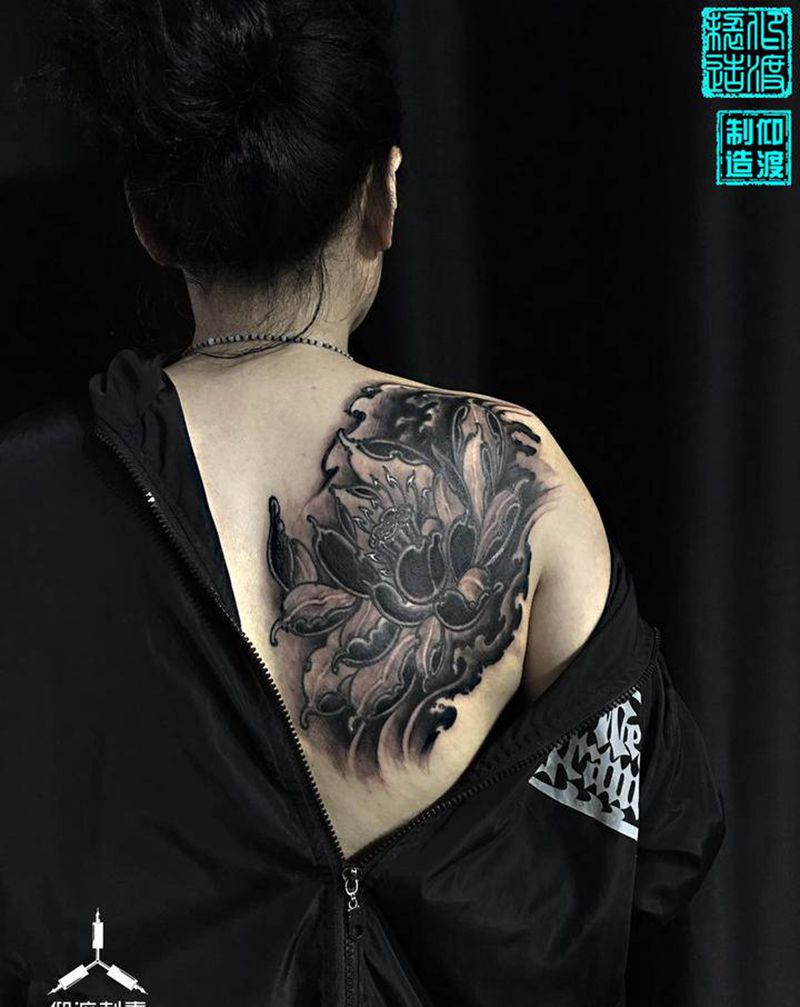 旧纹身遮盖／仰渡刺青作品／纹身图片_背部老传统原创纹身图案