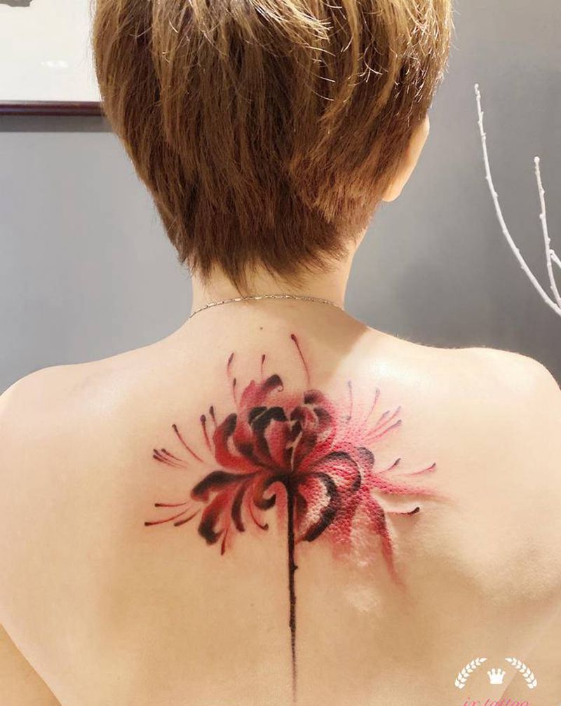 水墨彼岸花纹身图片_背部水墨水彩纹身图案