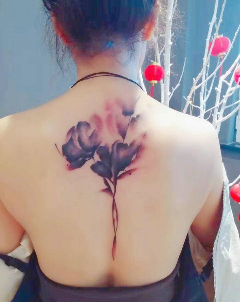 水墨纹身图片_背部水墨纹身图案