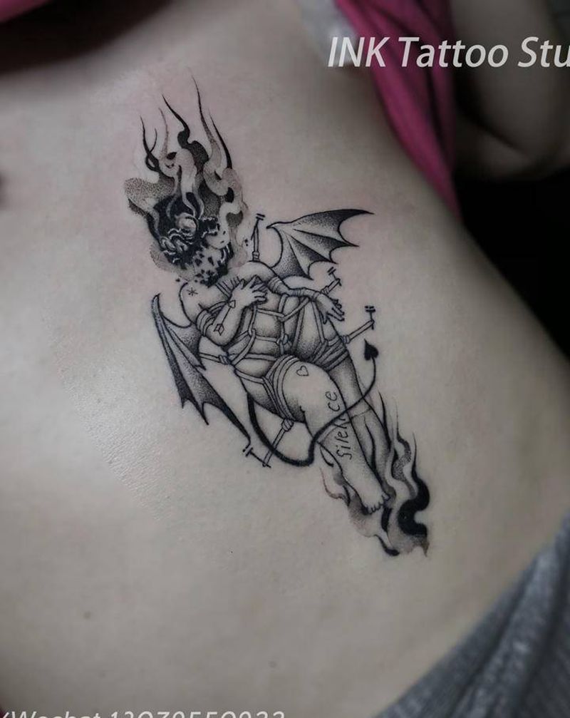 小骷髅纹身图片_腹部纹身图案