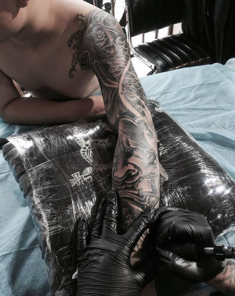 工作照纹身图片_手臂新传统纹身图案