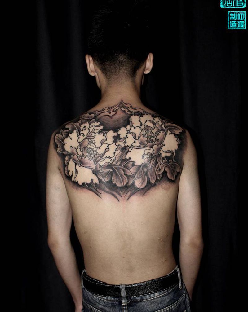 新传统／牡丹纹身图片_手臂新传统纹身图案