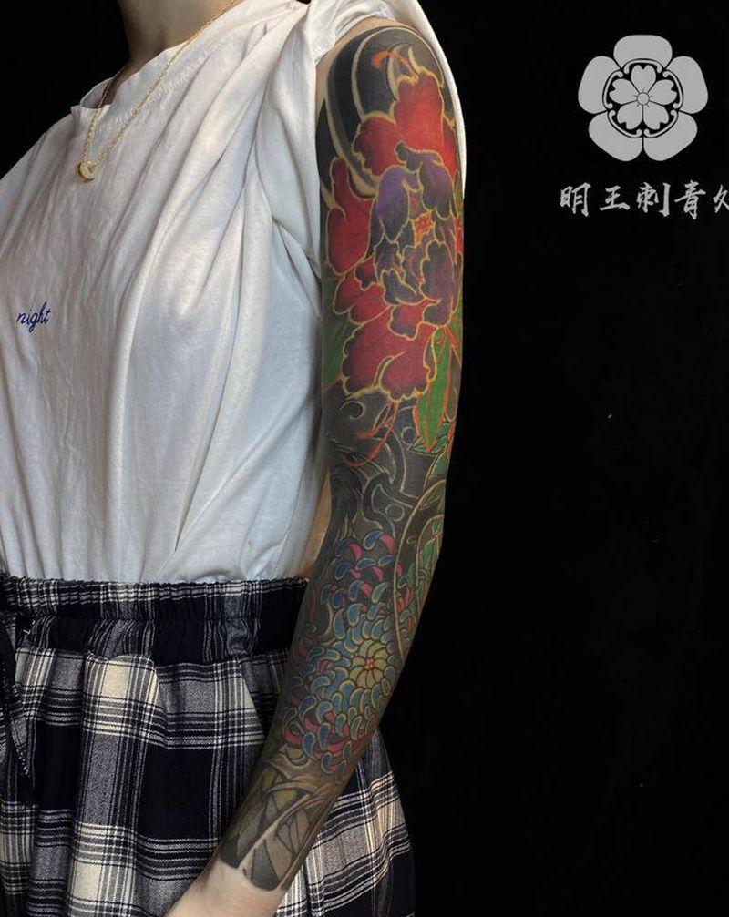 花臂恢复一年纹身图片_手臂老传统纹身图案