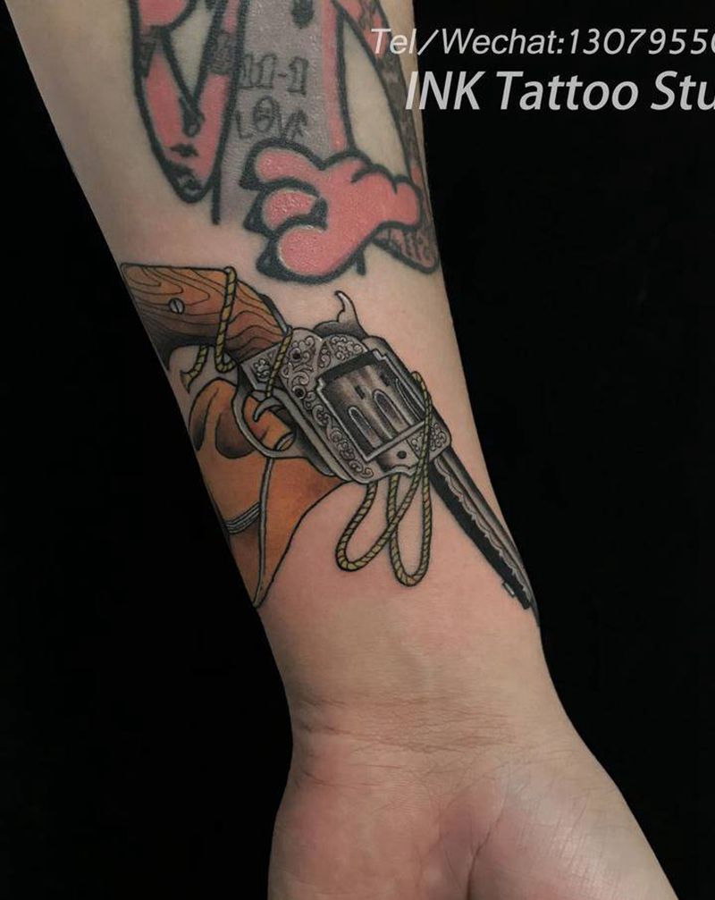 牛仔元素纹身图片_手臂Old School纹身图案