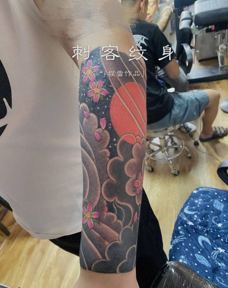 老传统包小臂纹身图片_手臂纹身图案