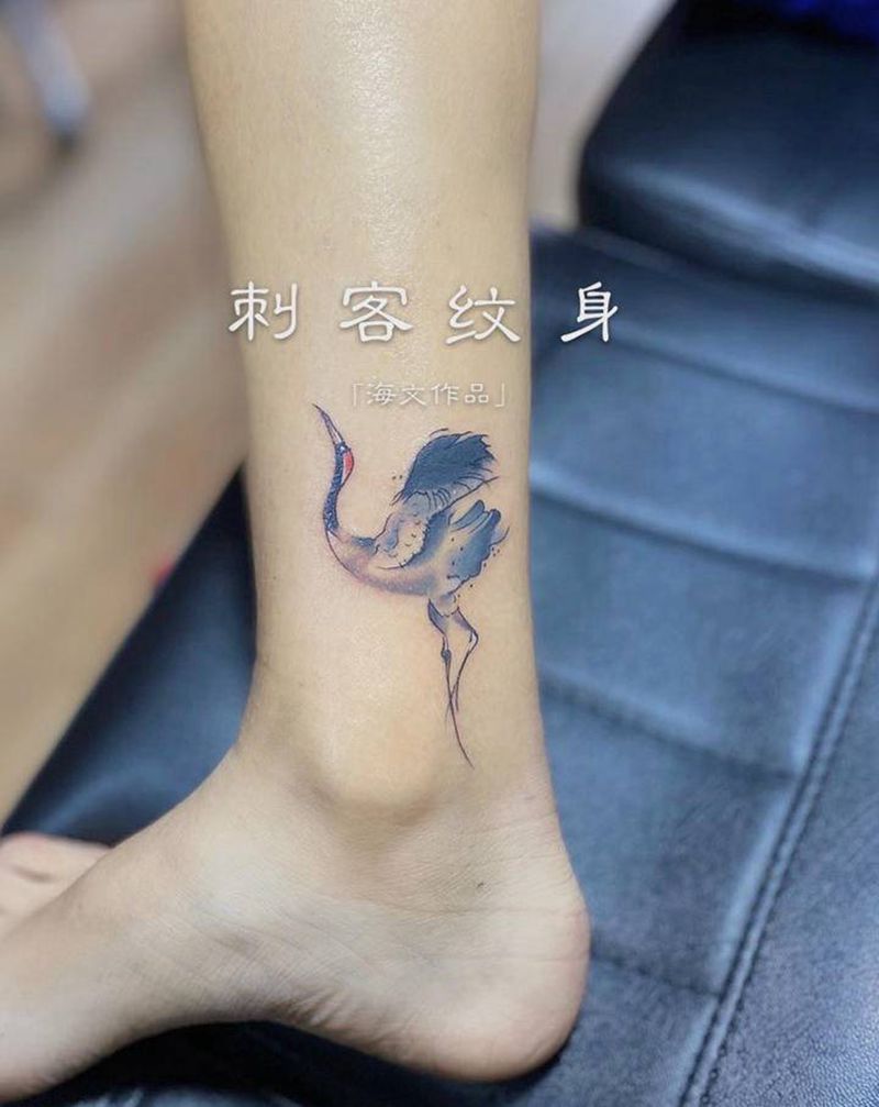 鹤纹身图片_腿部纹身图案