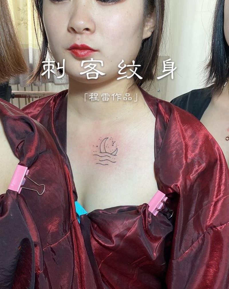 闺蜜同款纹身图片_胸部纹身图案