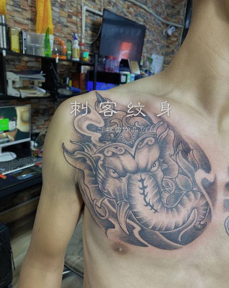 象神纹身图片_胸部纹身图案