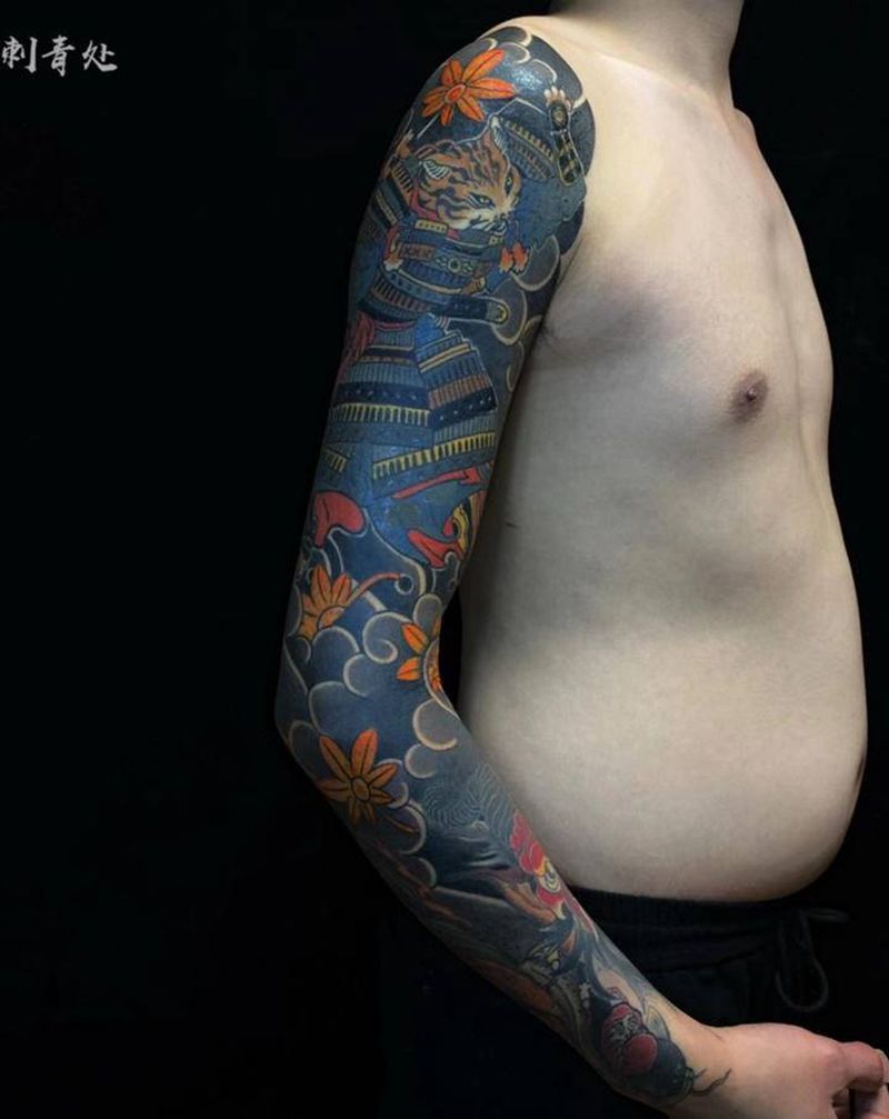 武士猫花臂纹身图片_手臂老传统纹身图案