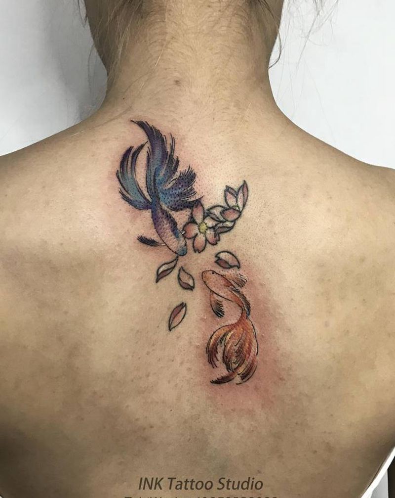 旧图添加纹身图片_背部水彩纹身图案