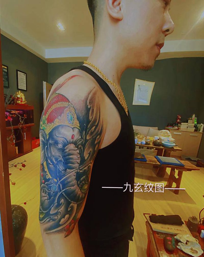 象神纹身图片_手臂新传统纹身图案