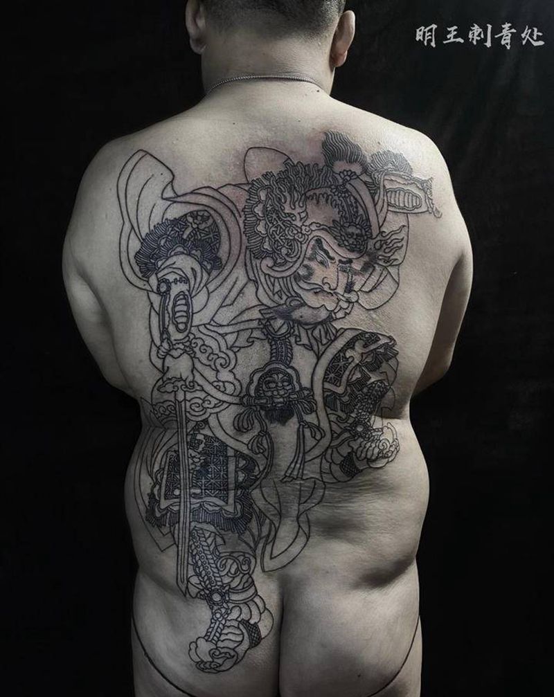 满背主题割纹身图片_背部老传统纹身图案