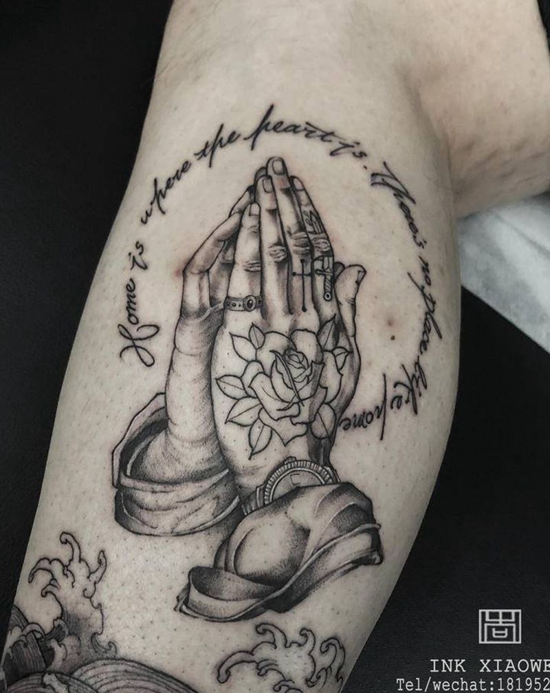 祈祷之手纹身图片_腿部纹身图案