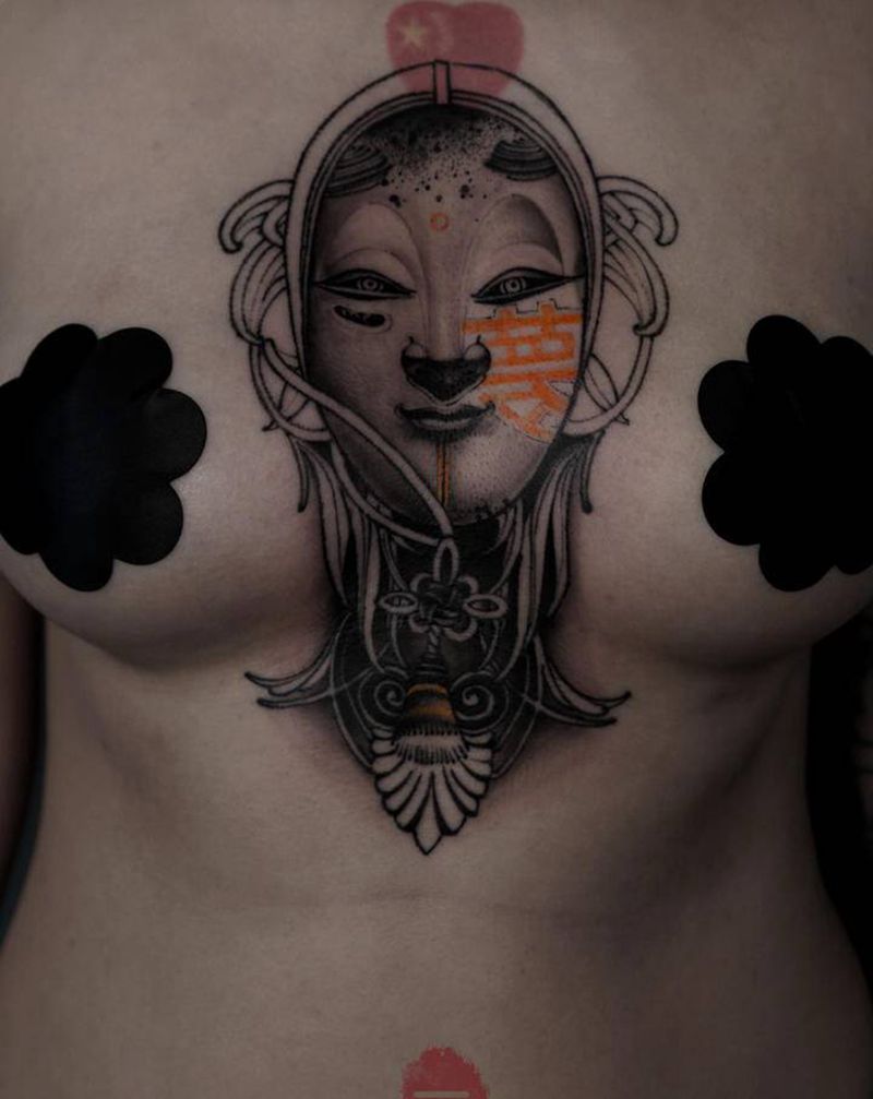 若纹身图片_胸部纹身图案