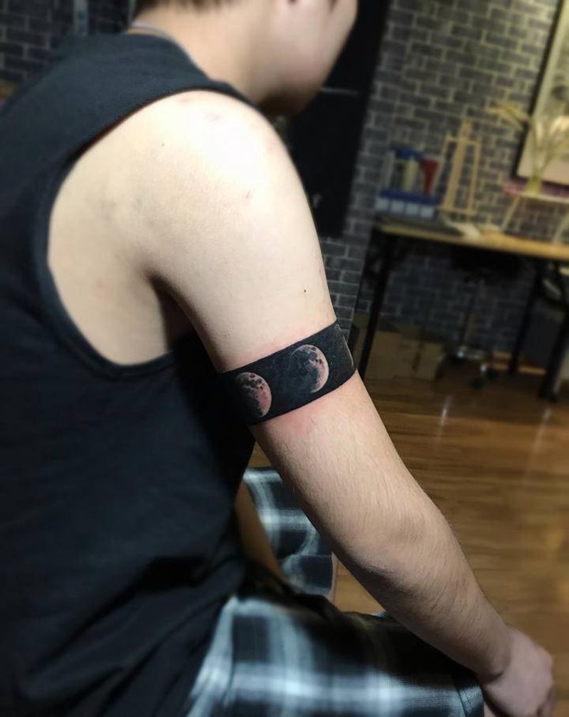 臂环——月食纹身图片_手臂纹身图案