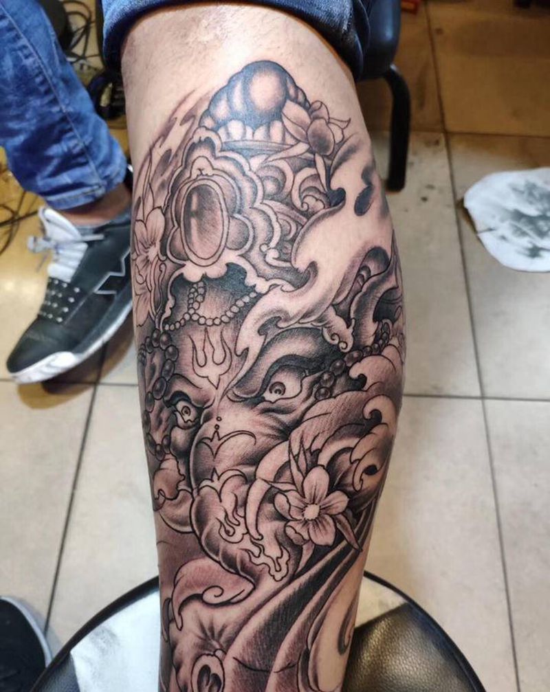 象神纹身图片_腿部新传统老传统象神小腿黑灰纹身图案