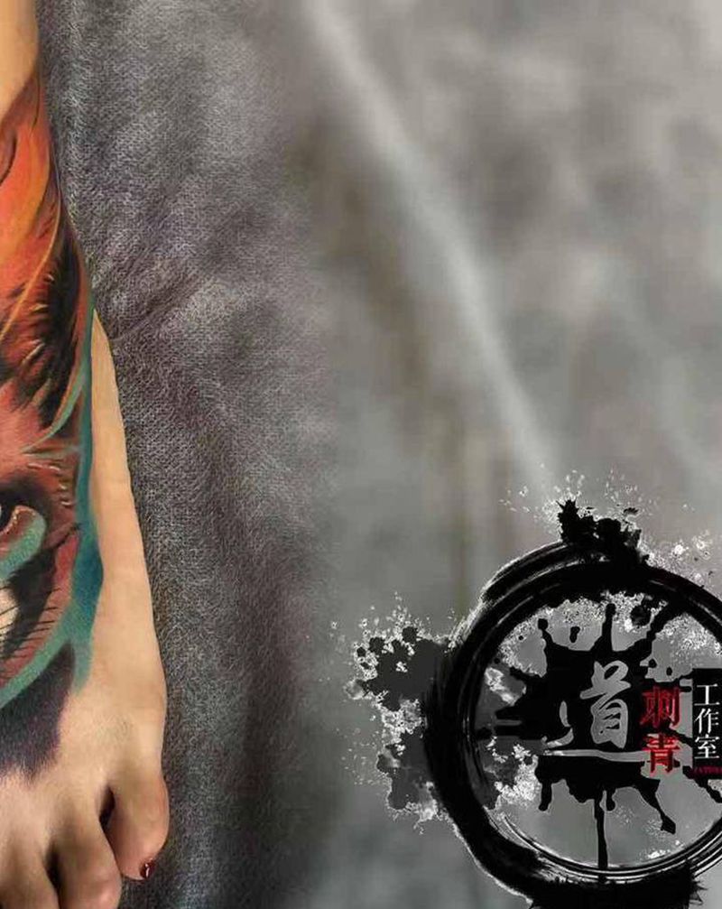 狐狸纹身图片_脚部欧美写实彩色写实纹身图案