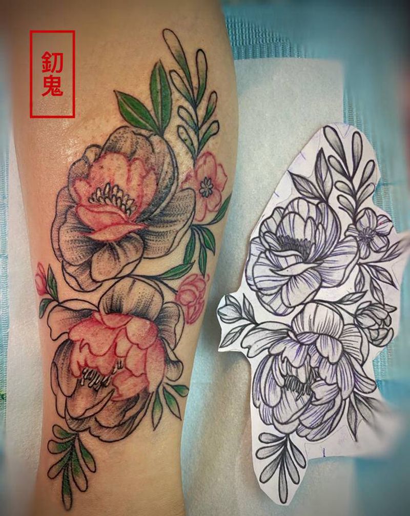 素花遮盖疤痕纹身图片_腿部点刺纹身图案