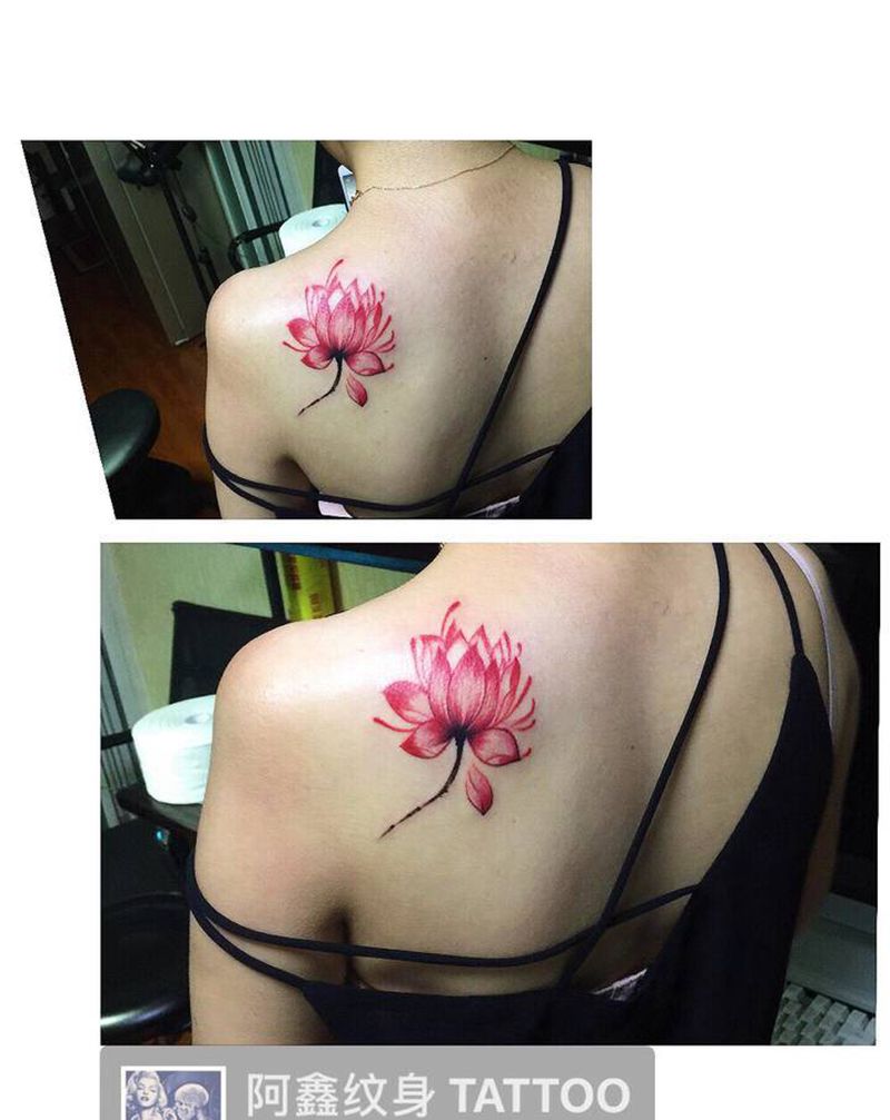 荷花纹身图片_肩部纹身图案