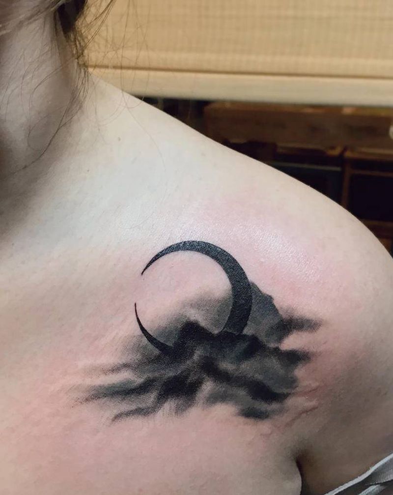 观山月纹身图片_水墨纹身图案