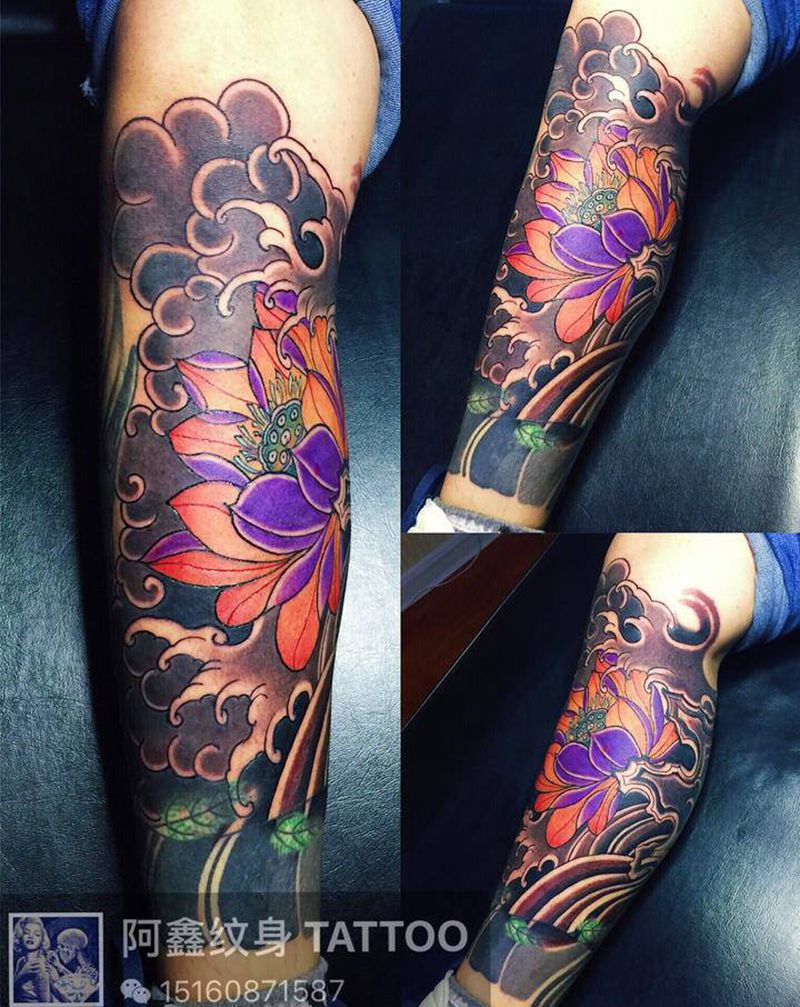 小腿荷花纹身图片_腿部纹身图案