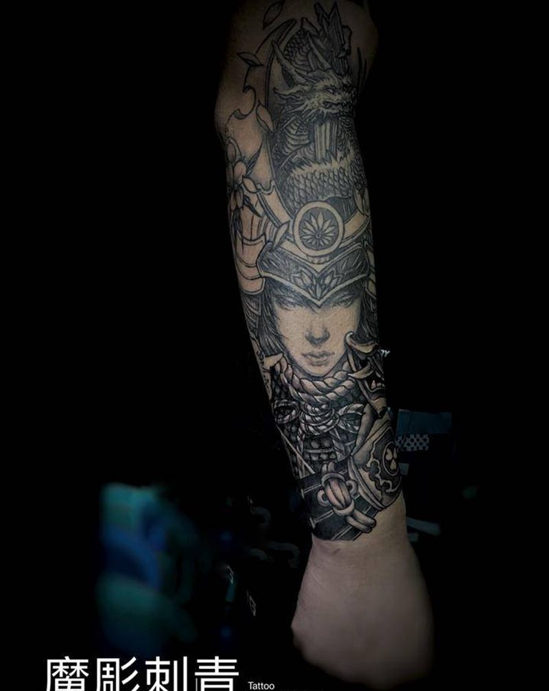 龙血武姬纹身图片_手臂新传统老传统纹身图案