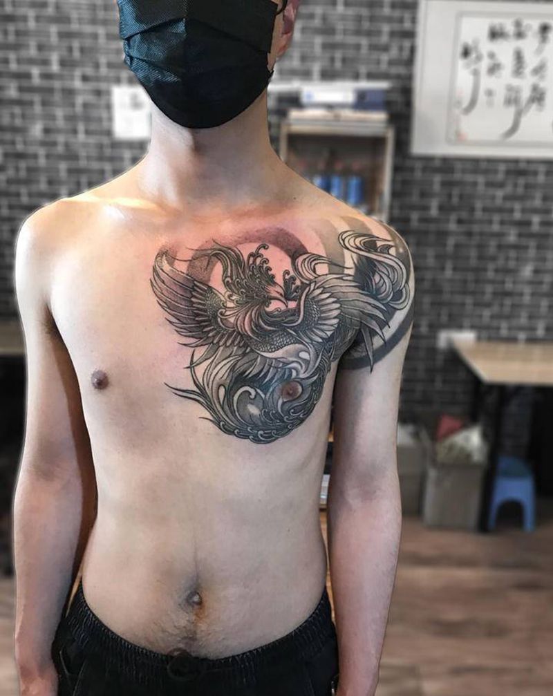 凤鸟小半胛纹身图片_胸部新传统纹身图案