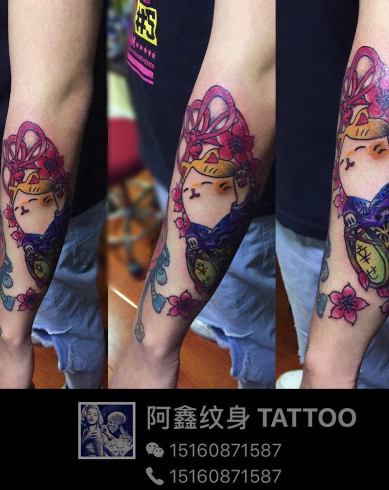 招财猫纹身图片_手臂纹身图案