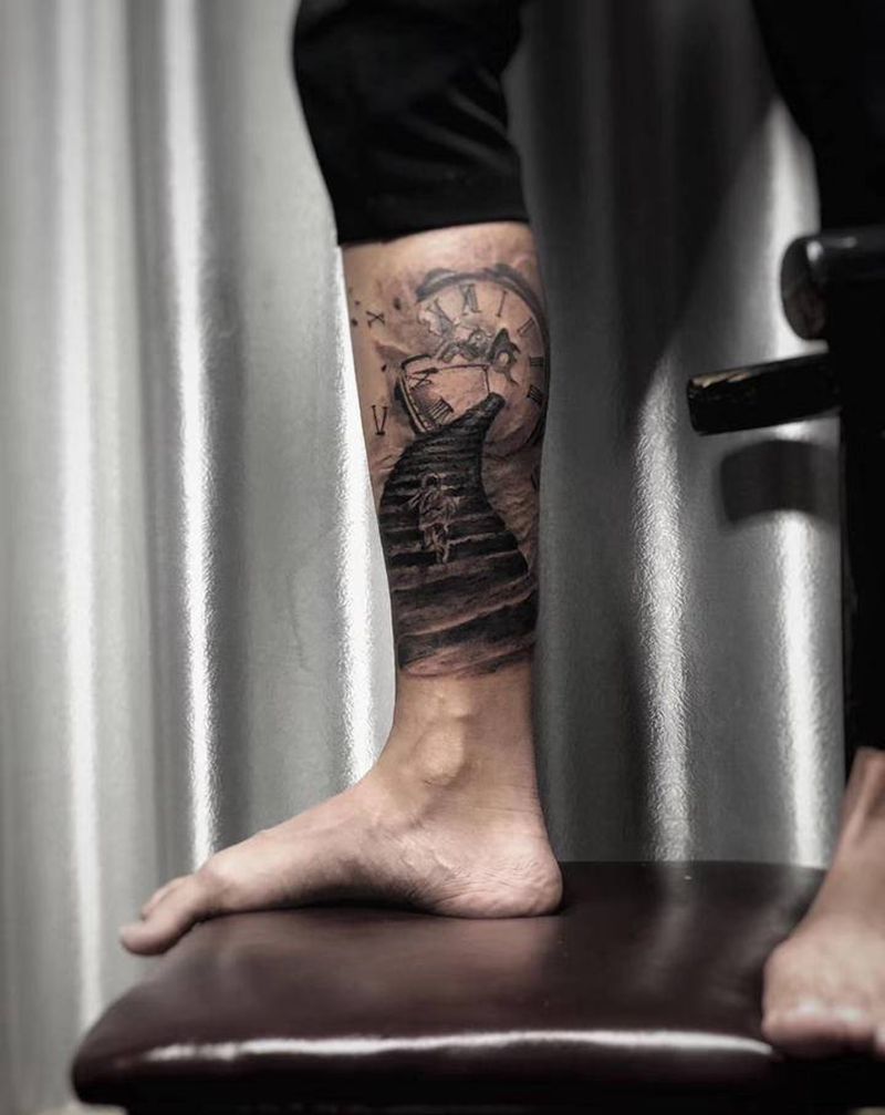 时钟⏰纹身图片_腿部欧美写实纹身图案