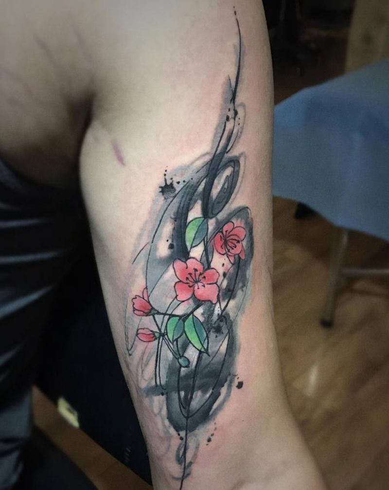 自由纹身图片_手臂水墨自由海棠花纹身图案