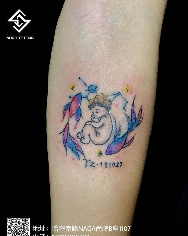 遗失的孩子纹身图片_手臂水彩几何孩子星座鱼纹身图案